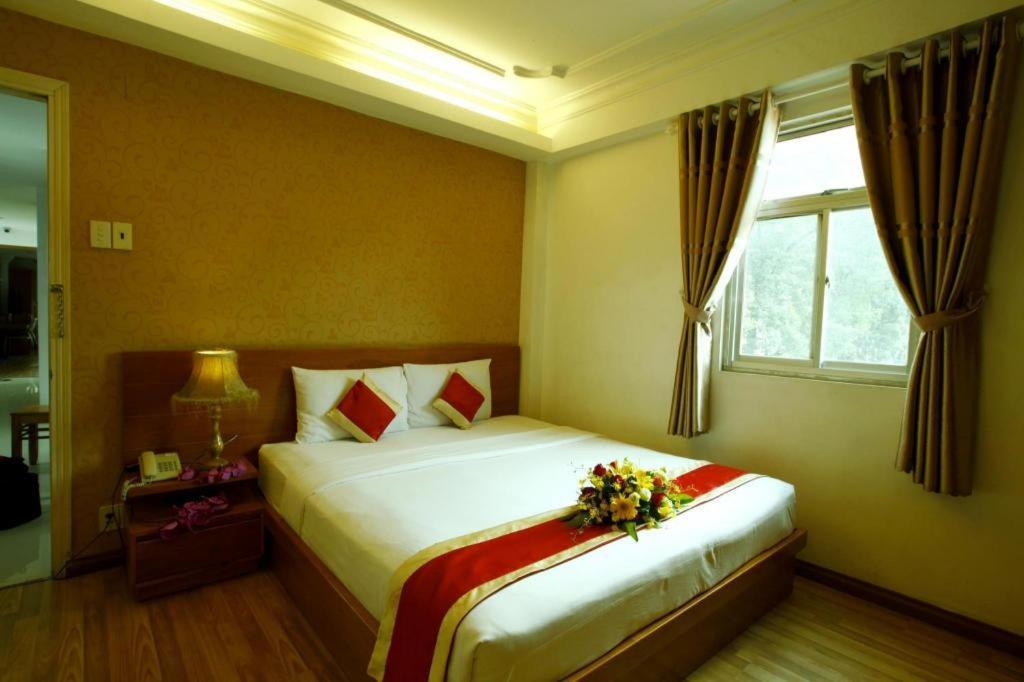 Lucky Star Saigon Hotel 2*