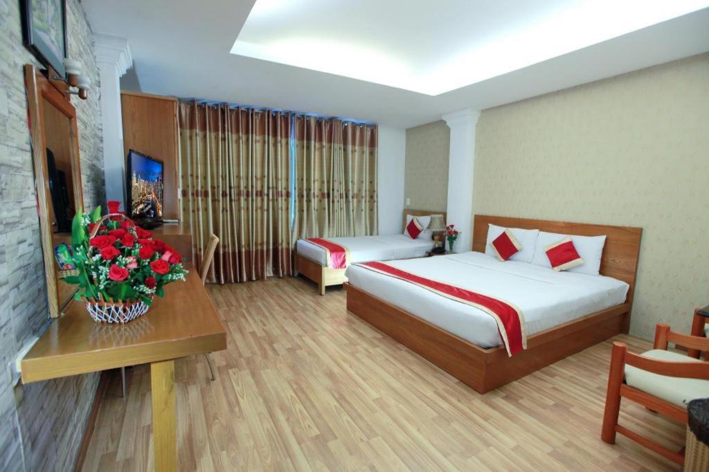 Lucky Star Saigon Hotel 2*